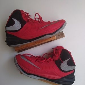 Nike hyperdunk size 12